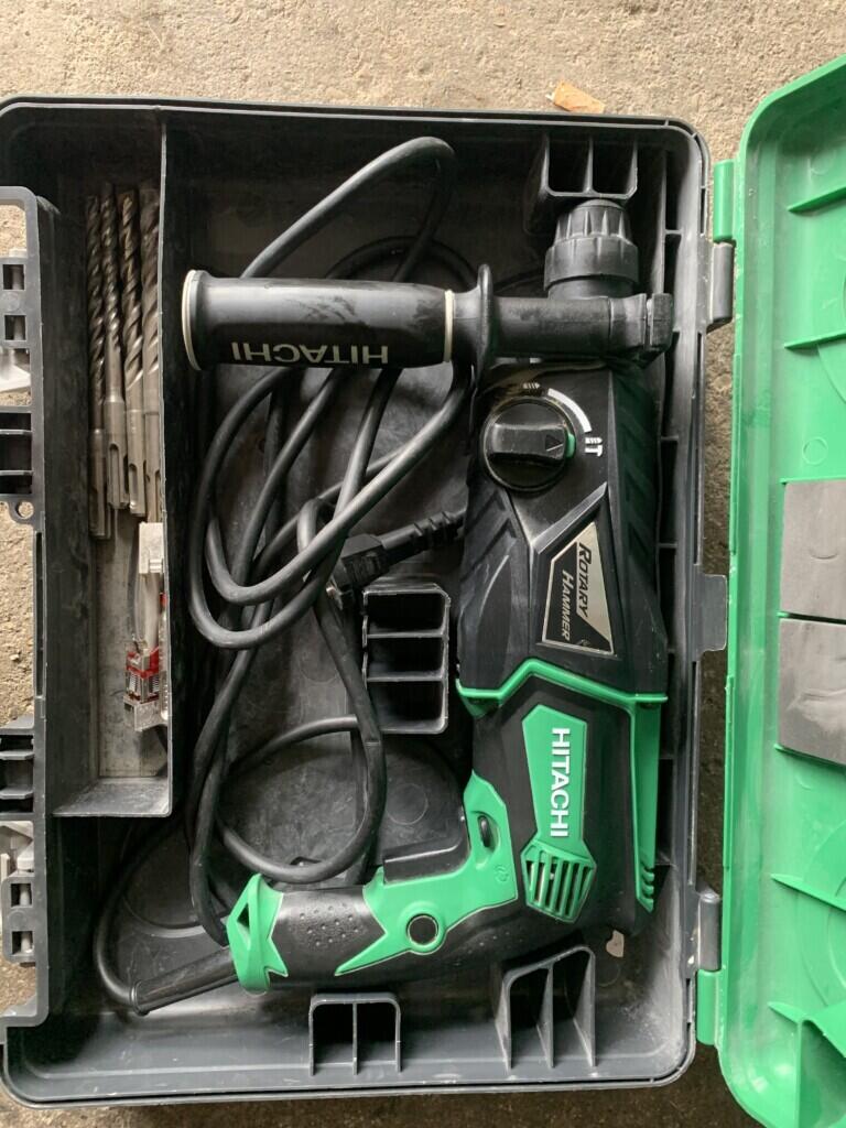 Location outil Perceuse à percussion électrique Hikoki près de Vigneux-sur-Seine