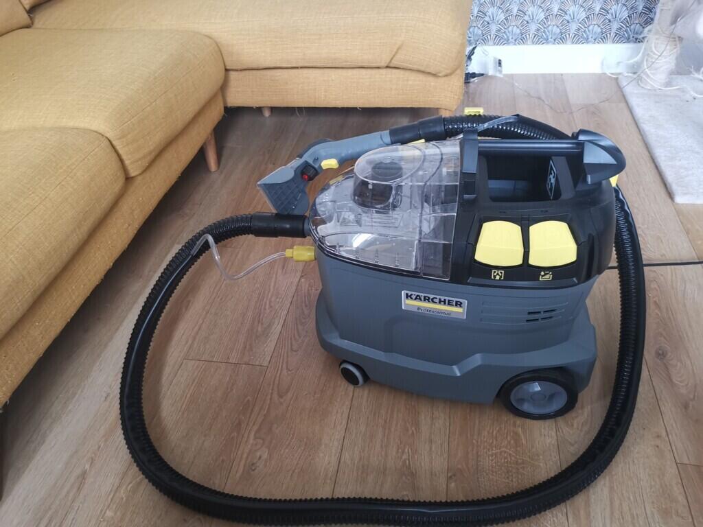 Location outil Shampouineuse  Karcher près de Lyon