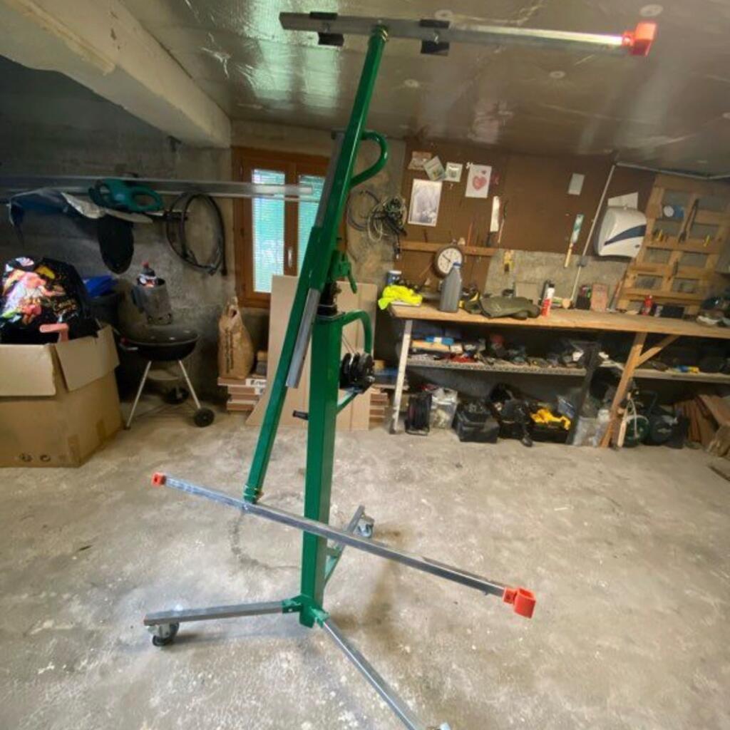 Location outil Lève plaque près de Tullins