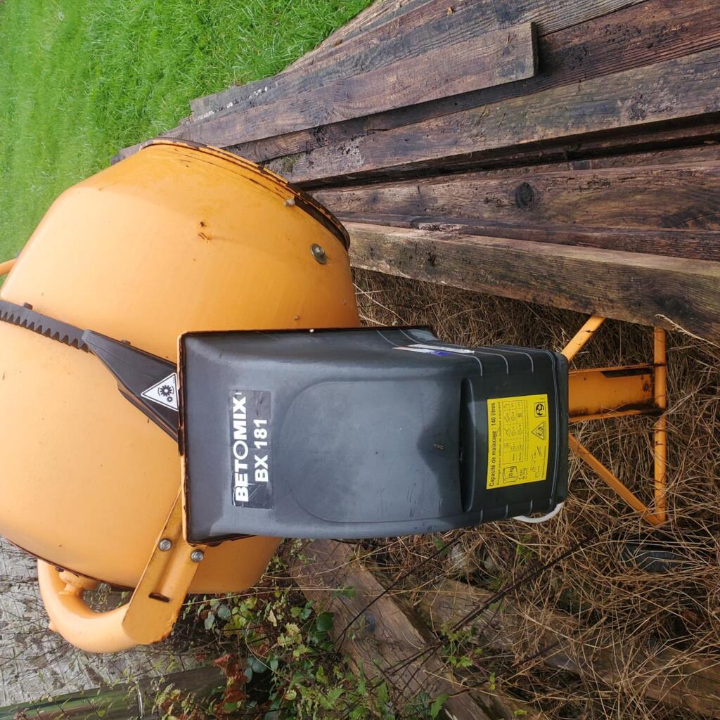 Location outil Bétonnière Électrique près de Saint-Christophe-de-Chaulieu