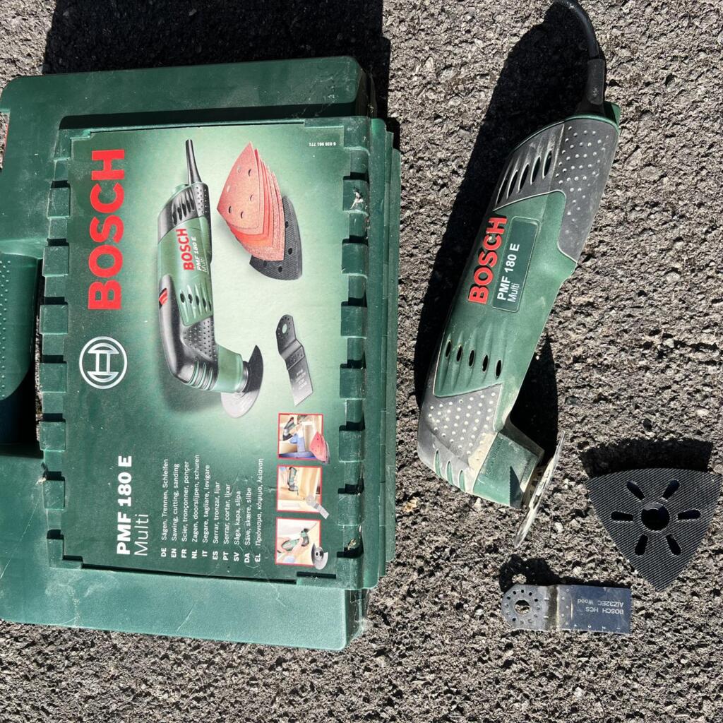 Location outil Outil multifonction Électrique Bosch près de Rettel