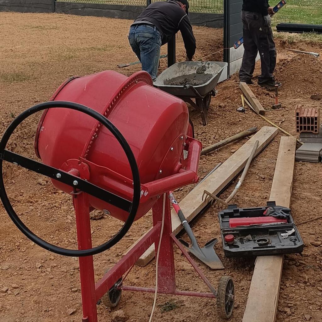 Location outil Bétonnière près de Teillay