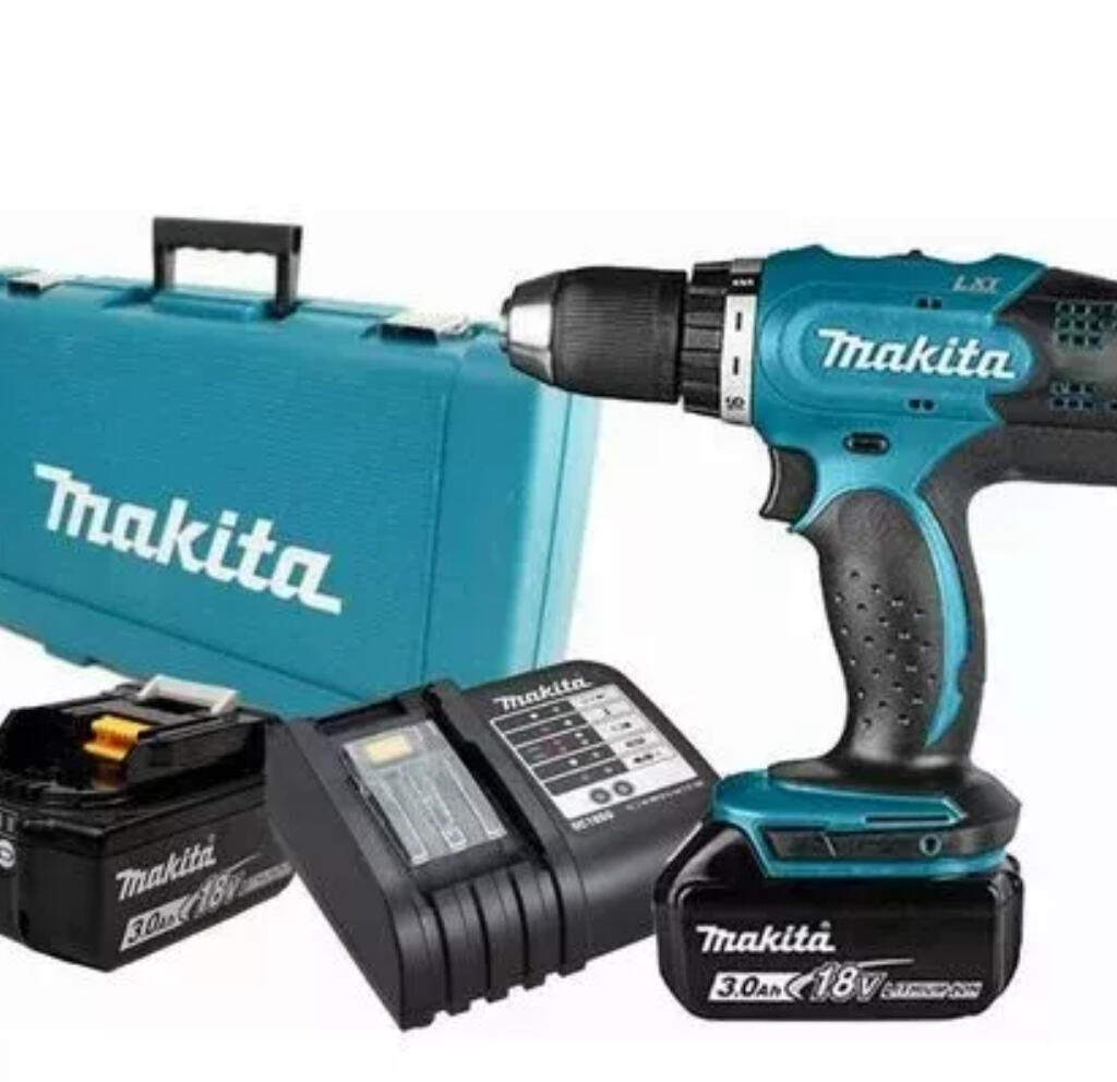 Location outil Perceuse Sans-fil Makita près de Boistrudan