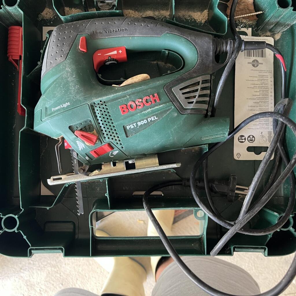 Location outil Scie sauteuse Filaire Bosch près de Noyal-sur-Vilaine
