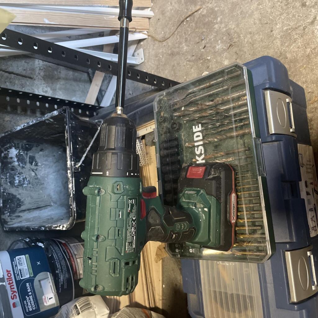 Location outil Visseuse Sans-fil Parkside près de Chouain