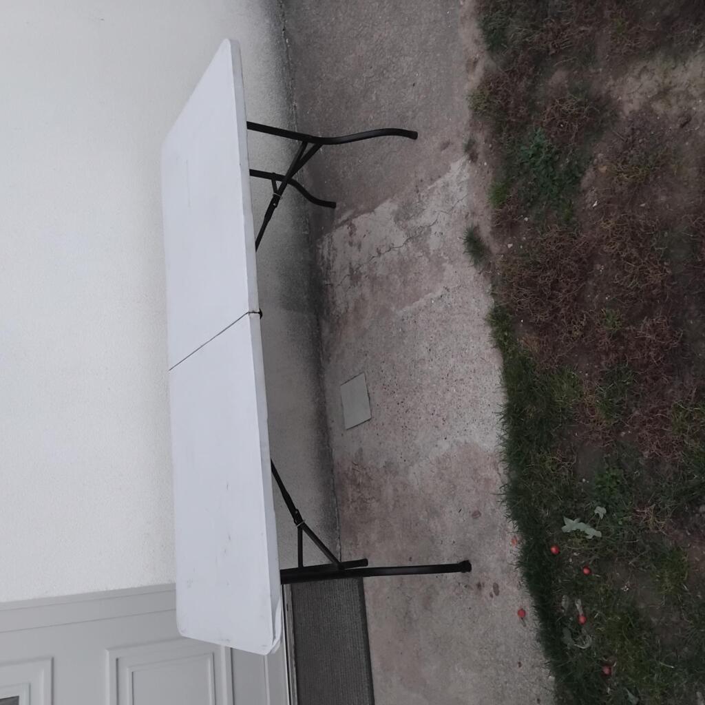 Location outil Table pliante Bahco près de Corbeil-Essonnes