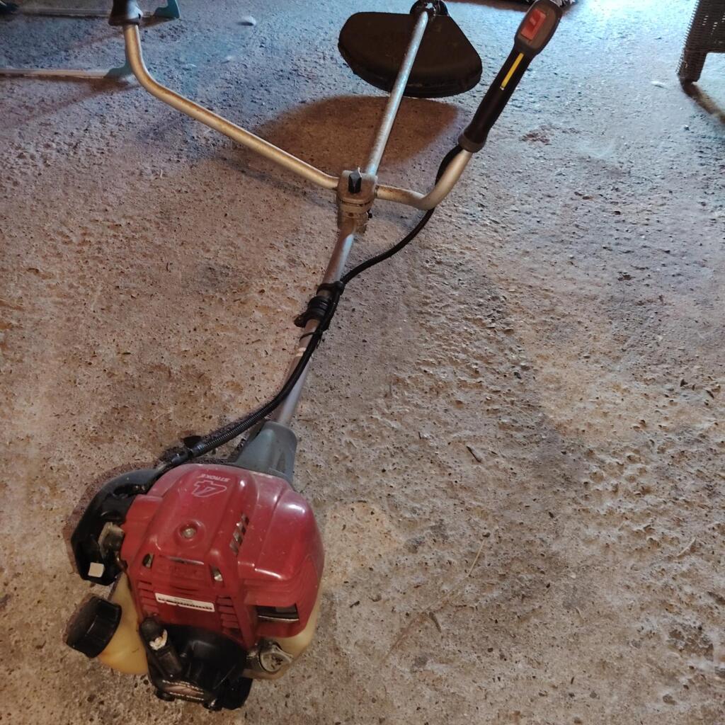 Location outil Débroussailleuse Thermique Honda près de Muret