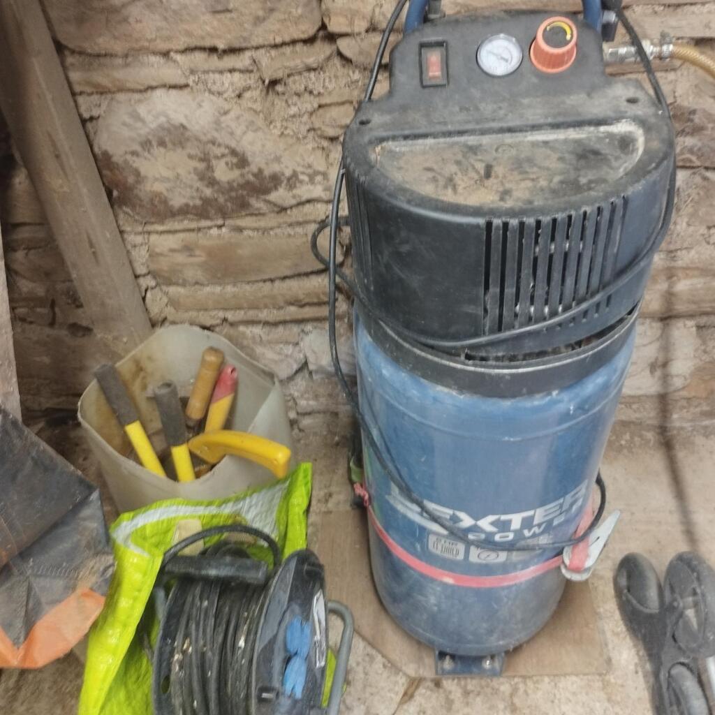Location outil Compresseur Électrique Dexter près de Saint-Nicolas-de-Redon