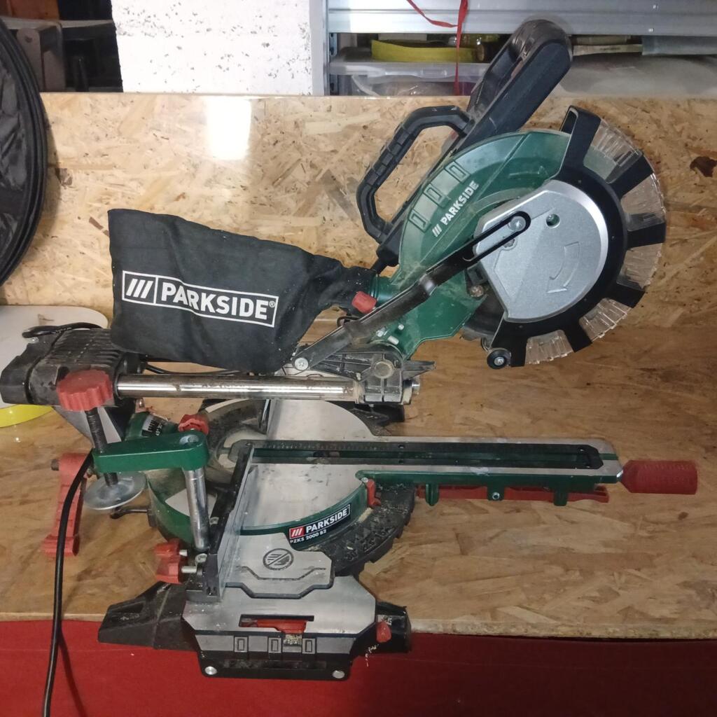 Location outil Scie à onglet Électrique Parkside près de Mirande