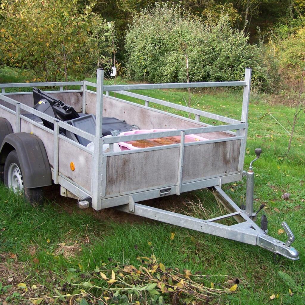 Location outil Remorque Moins de 750kg Bissell près de Saint-Vérain