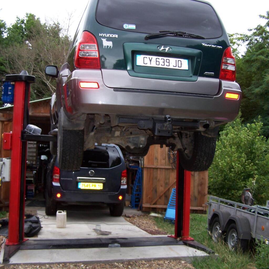 Location outil Pont de levage voiture Bissell près de Saint-Vérain