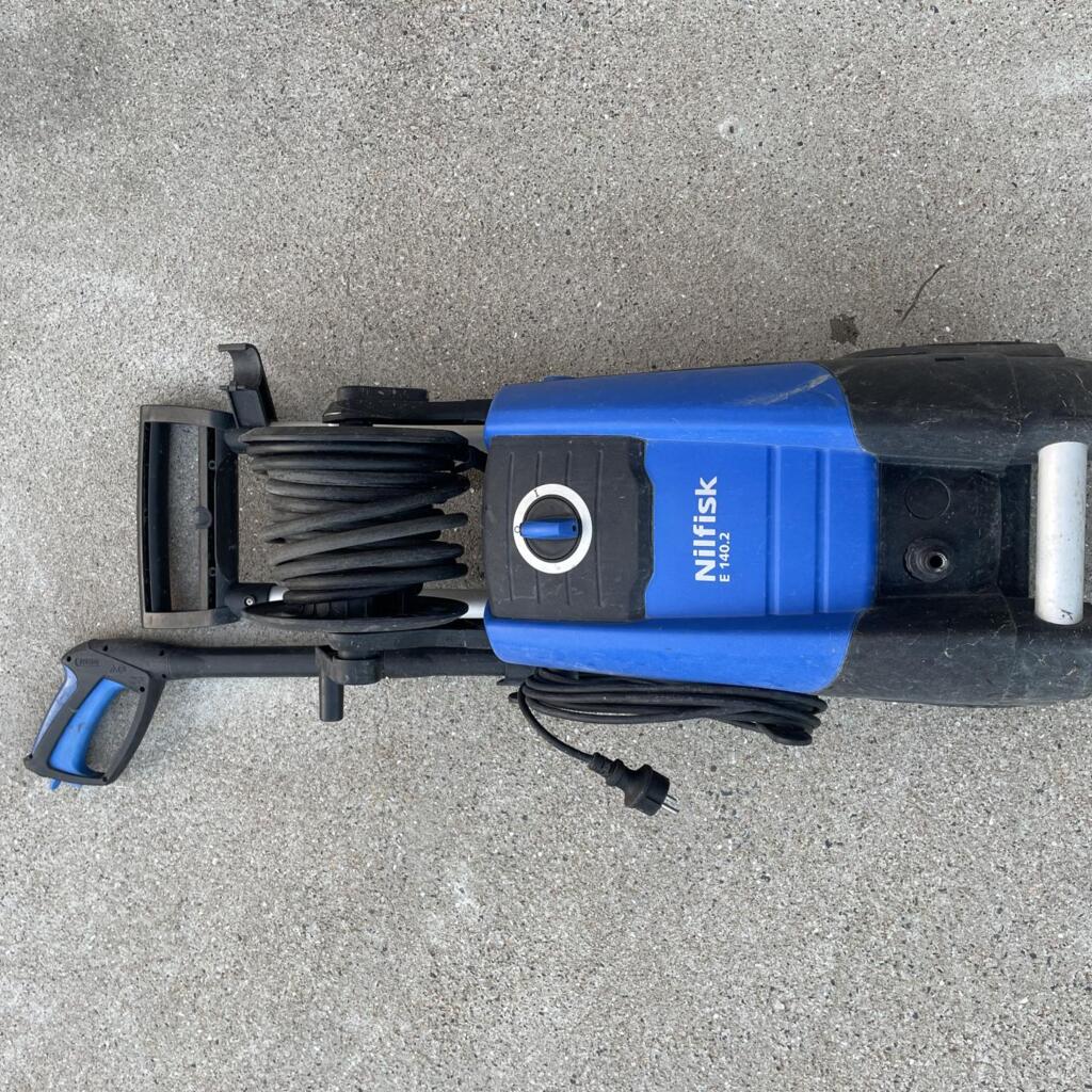 Location outil Nettoyeur haute pression Électrique Nilfisk près de Vallet