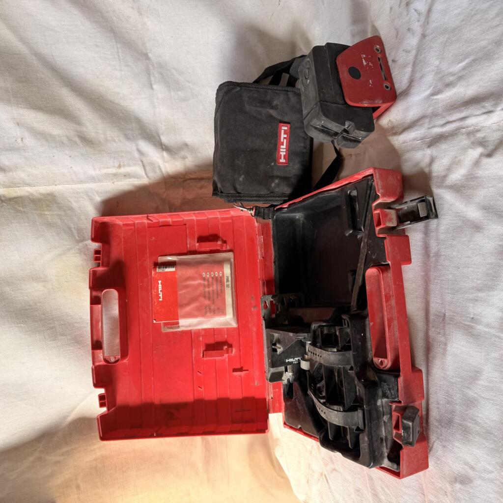 Location outil Niveau laser Hilti près de Mazan