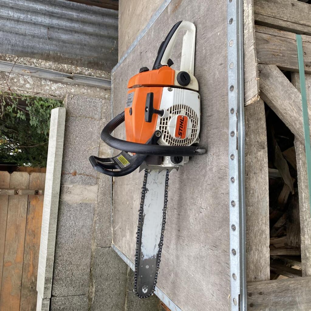 Location outil Tronçonneuse Thermique Stihl près de Bailleul