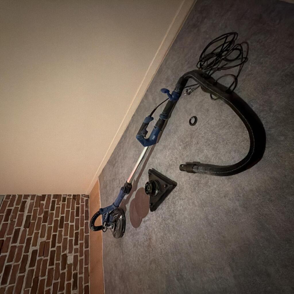 Location outil Ponceuse girafe Électrique près de Audincourt