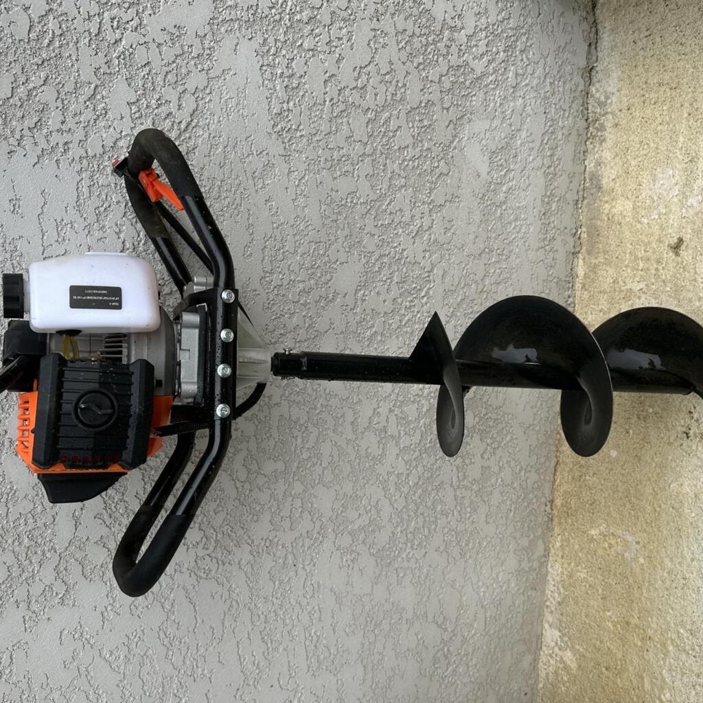 Location outil Tarière près de Baume-les-Dames