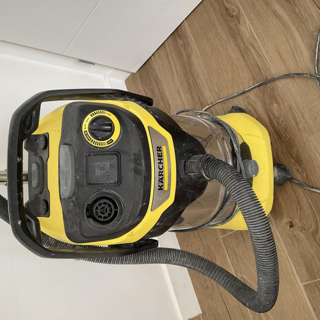 Location outil Aspirateur Électrique Karcher près de Sainte-Soulle