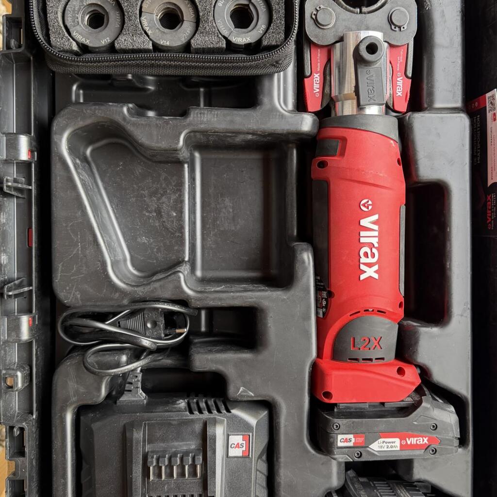 Location outil Pince à sertir Virax près de Saint-Geniès-de-Fontedit