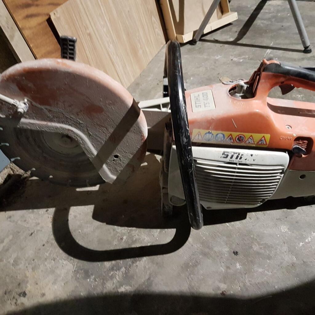 Location outil Découpeuse à disque Thermique Stihl près de Villeneuve