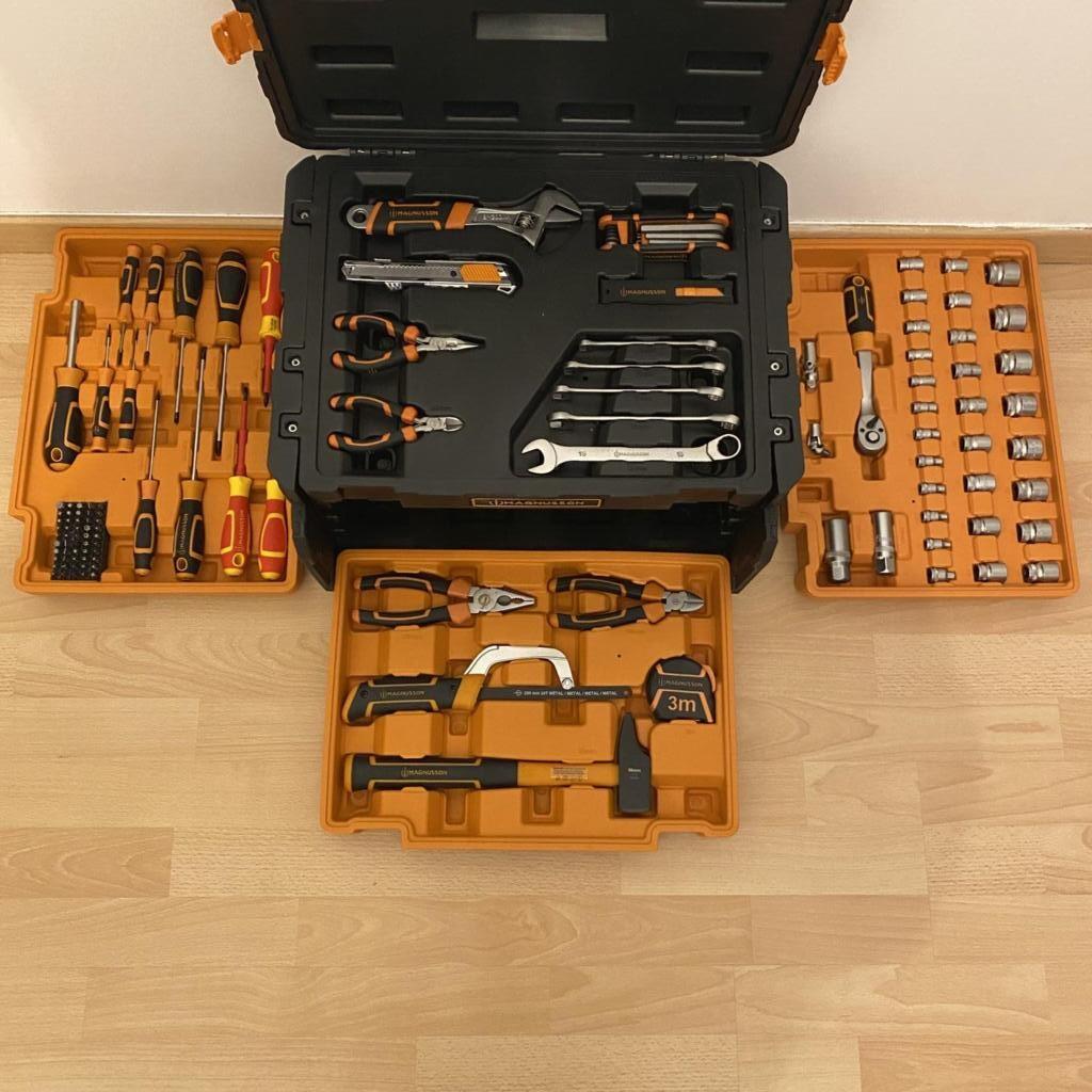 Location outil Caisse à outils Magnusson près de Gazeran