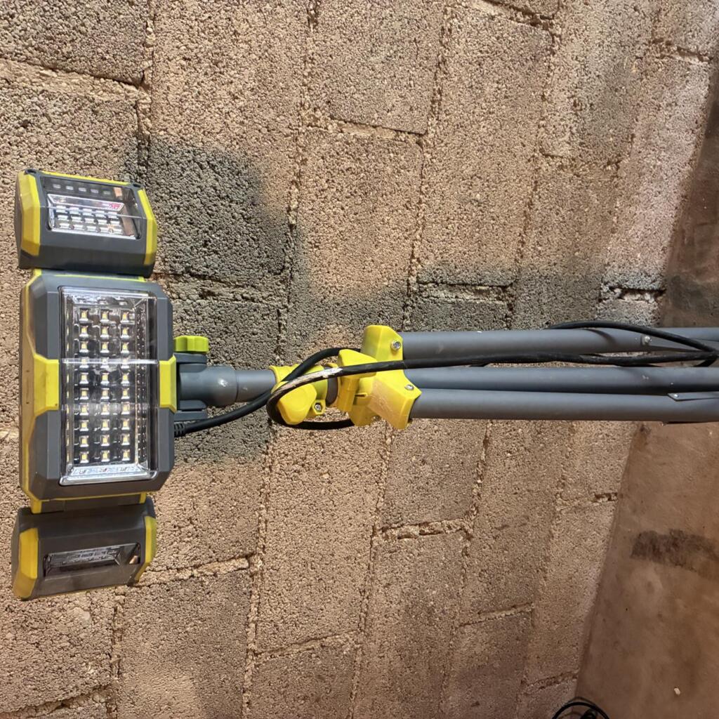 Location outil Éclairage Électrique près de Beurey