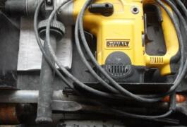 Location outil Perforateur perceuse dewalt près de Dreux