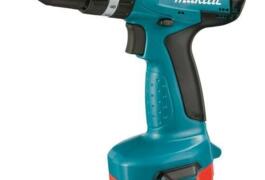 Location outil Perceuse visseuse percussion makita près de Dreux