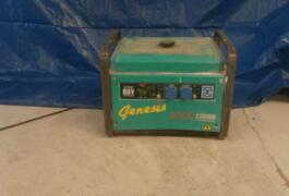 Location outil Groupe electrogène sdmo 3000 w près de Chazé-sur-Argos