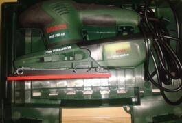 Location outil Ponceuse vibrante pss 250ae bosch près de Dreux