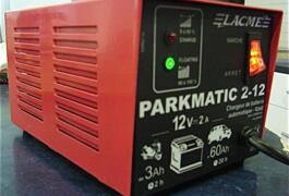 Location outil Chargeur de batterie automatique parkmatic 2-12 près de Dreux
