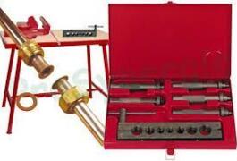 Location outil Coffret plombier virax (matrices pour collets , pince à cintrer, coupe-tubes et déboucheur écologique à eau très efficace) près de Dreux