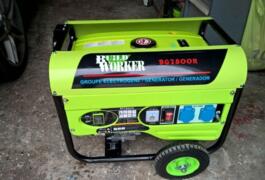 Location outil Groupe electrogène 2500 w buildworker près de Dreux