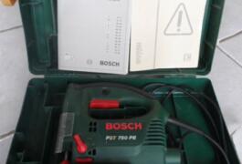 Location outil Scie sauteuse bosch pst 750 pe électronic près de Dreux
