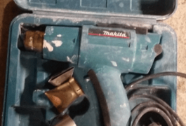 Location outil Decapeur thermique makita 1600 watts près de Dreux