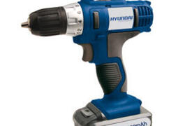Location outil Perceuse sans fil 18v hyundai avec coffret 100 pièces près de Dreux