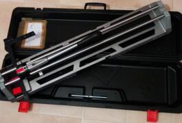 Location outil Carrelette coupe carrelage pour carreau jusqu'à 63 cm - 630 mm près de Dreux