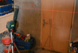 Location outil Bosch pcl 10 niveau laser + trepied près de Albertville