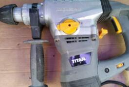 Location outil Perforateur 1500 watts près de Castres