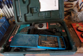 Location outil Perceuse/perforateur/burineur près de Estagel