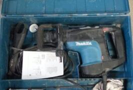 Location outil Burineur 9 joules pro makita près de Azay-le-Rideau