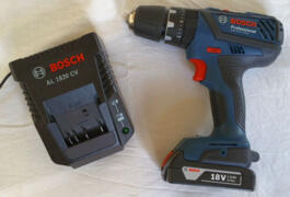 Location outil Visseuse / perceuse à percussion bosch pro 18v - 2 batteries près de Nice
