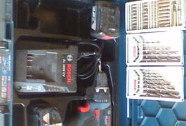 Location outil Visseuse/dévisseuse bosch pro 14,4 lithium+ embouts+ 2 batteries près de Ortaffa