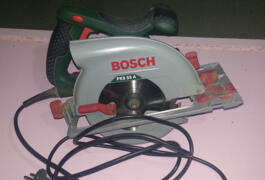 Location outil Scie circulaire portatif 1200w - bosch pks 55a près de Carrières-sous-Poissy