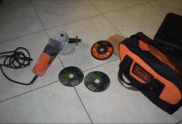 Location outil Meuleuse black&amp;decker 125mm près de Sommières