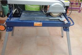 Location outil Coupe carrelage electrique près de Entraigues-sur-la-Sorgue