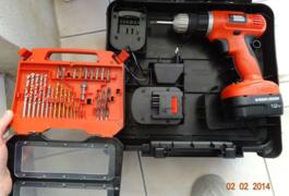 Location outil Visseuse black &amp; decker 12v près de Montpellier
