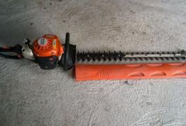 Location outil Taille haie stihl + carburant près de Quimper