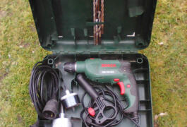 Location outil Perceuse  percussion visseuse deviseuse 750 w bosch près de Creutzwald