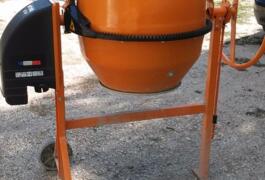 Location outil Bétonnière électrique en bon état près de Nîmes