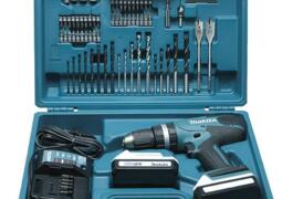 Location outil Makita perceuse visseuse à percussion 2x18v 1,5ah avec 74 accessoires près de Saint-Avertin